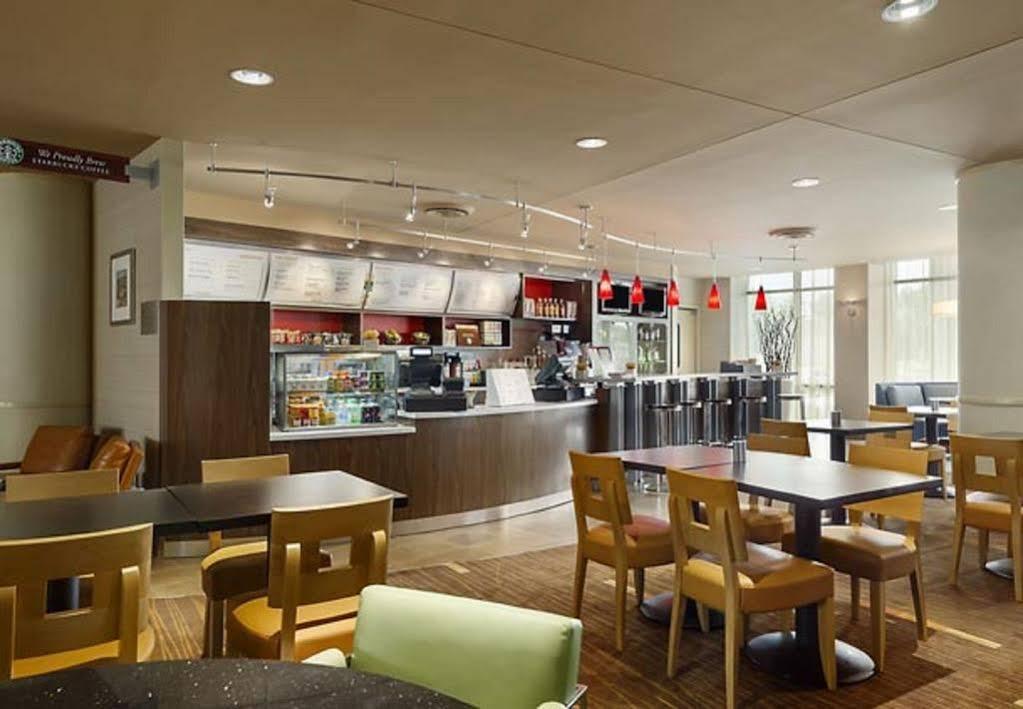 Готель Courtyard Lancaster Fertility Екстер'єр фото