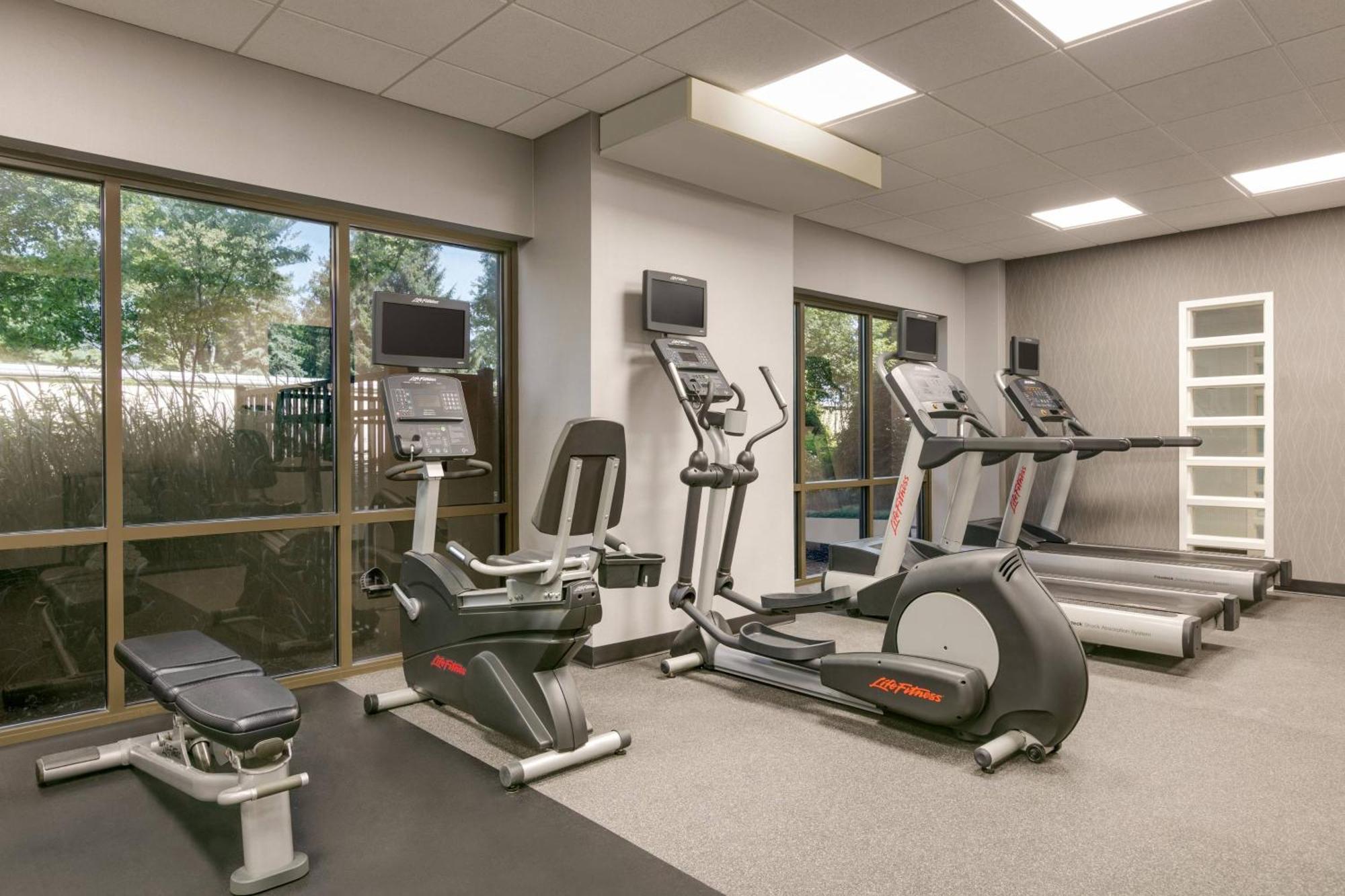 Готель Courtyard Lancaster Fertility Екстер'єр фото