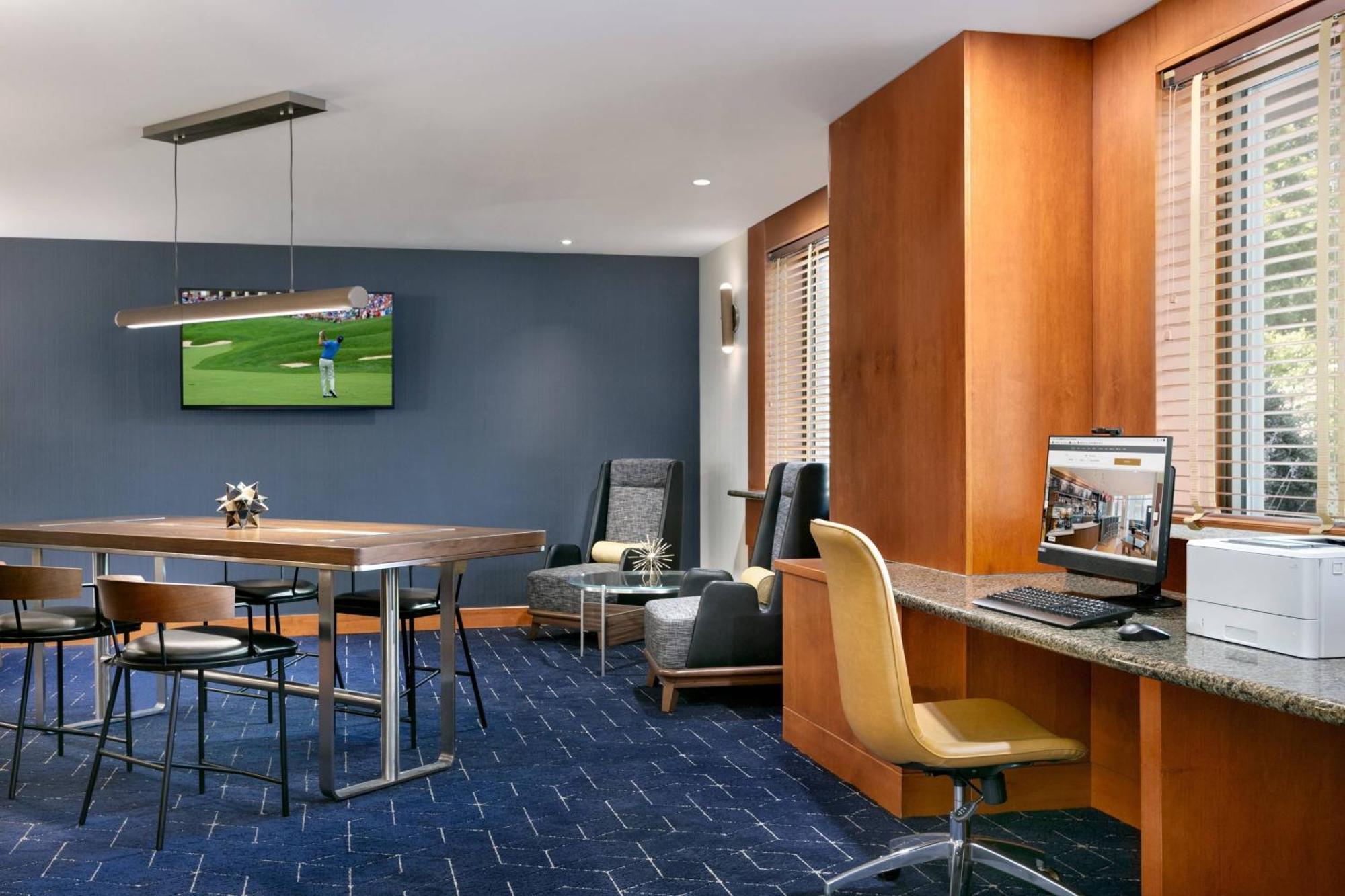 Готель Courtyard Lancaster Fertility Екстер'єр фото
