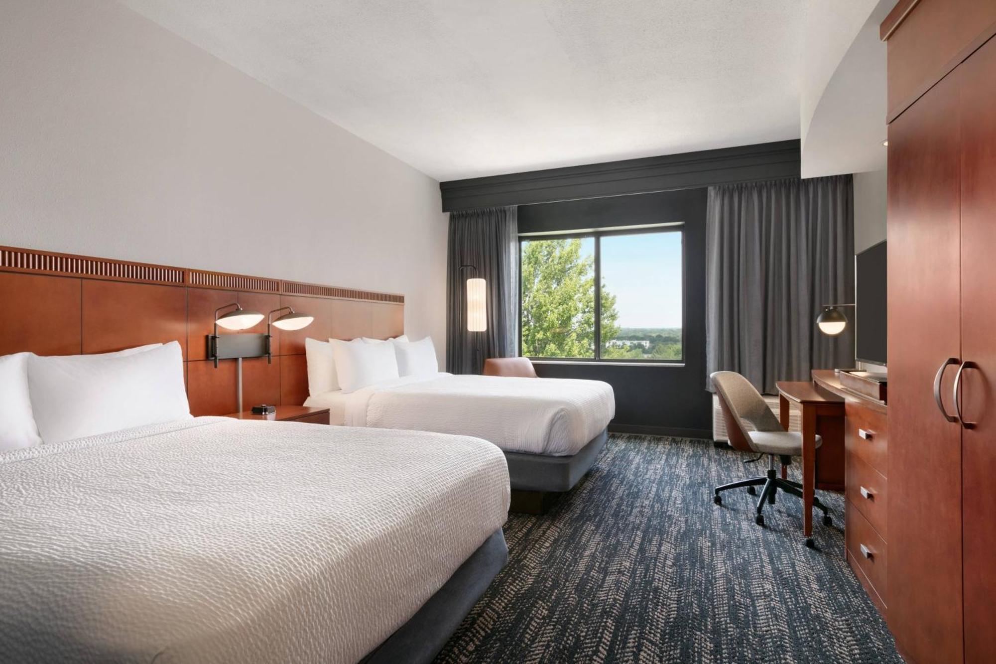 Готель Courtyard Lancaster Fertility Екстер'єр фото