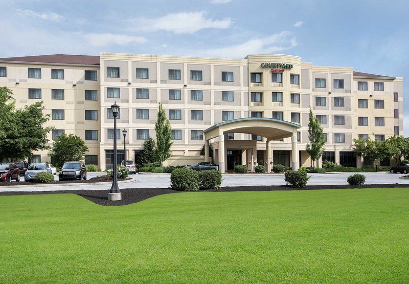 Готель Courtyard Lancaster Fertility Екстер'єр фото
